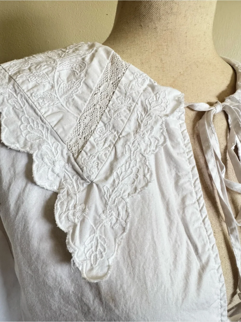 Zara White Lace-Collar Tie-Front Blouse